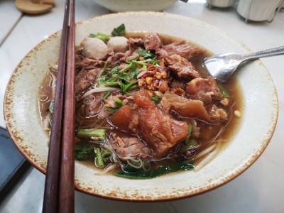 ก๋วยเตี๋ยวร่วมสุข