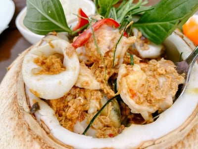 ริมผา ลาภิน