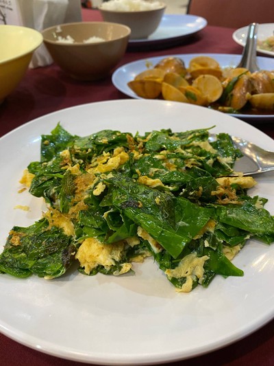 ใบเหมียงผัดไข่