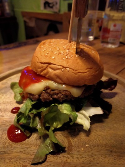 อาหาร หรือ เครื่องดื่ม