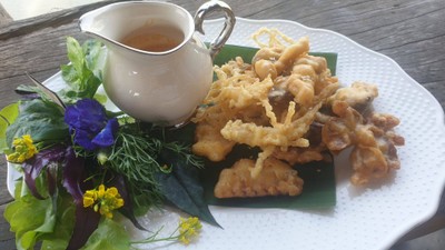 ยำเห็ดอารมณ์ดี