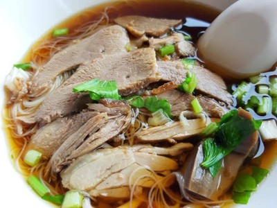 เส้นหมี่เป็ด น้ำ