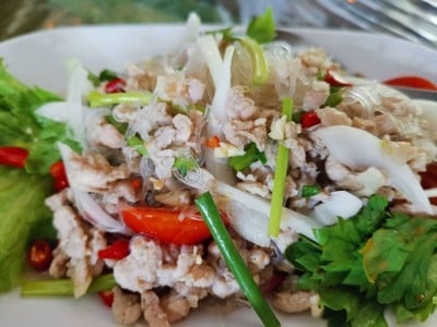 ยำวุ้นเส้น