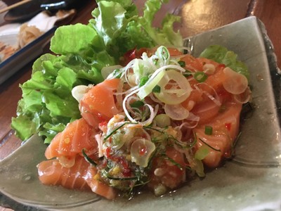 ยำแซลมอน