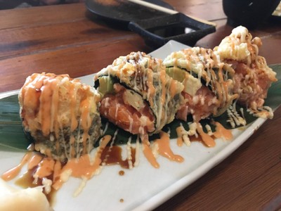 แซลมอนอะโวคาโด้โรล