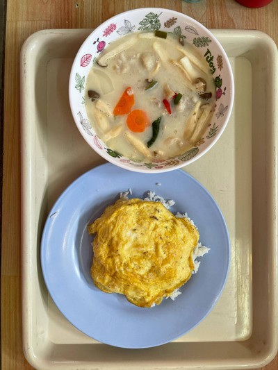 ต้มข่าไก่-ข้าวราดไข่เจียว