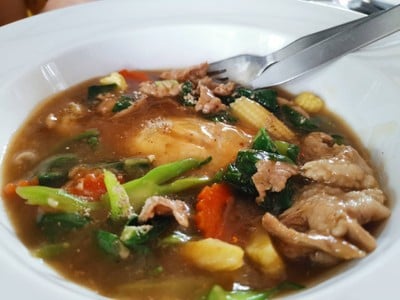 ราดหน้าหมู