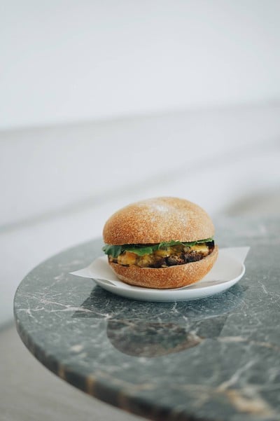 Holey Artisan Bakery (Sourdough Sandwich Coffee) ปรีดี