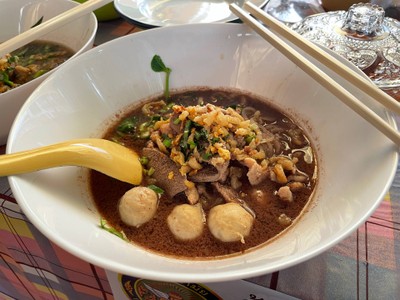 ก๋วยเตี๋ยวหมูน้ำตก