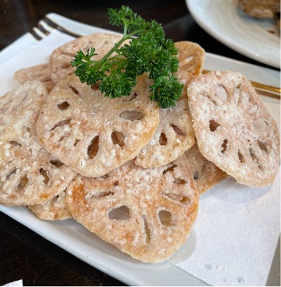 รากบัวชุปแป้งทอด