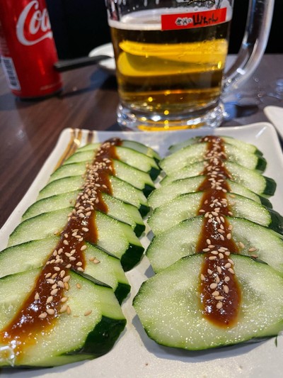 แตงกวาราดซอสมิโซะ