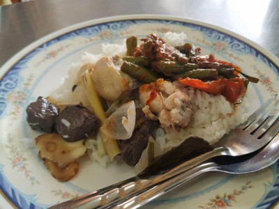 อาหาร หรือ เครื่องดื่ม