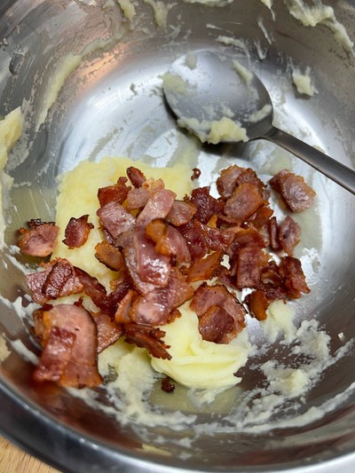 วิธีทำ Mashed Potatoes With Bacon and Cheese 🧀 