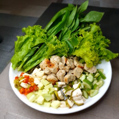 ห่อกลับบ้าน ที่ร้านแพ็คมาให้ดีมาก ผัดใหม่สดสะอาด อร่อยครับ