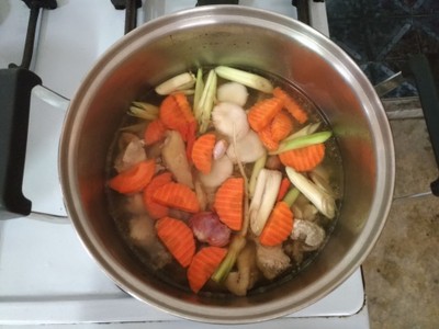 วิธีทำ ต้มข่าไก่แก่ วิธีทำ ต้มข่าไก่แก่