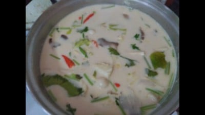 วิธีทำ ต้มข่าไก่แก่ วิธีทำ ต้มข่าไก่แก่