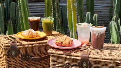 Top Seacret Beach Cafe