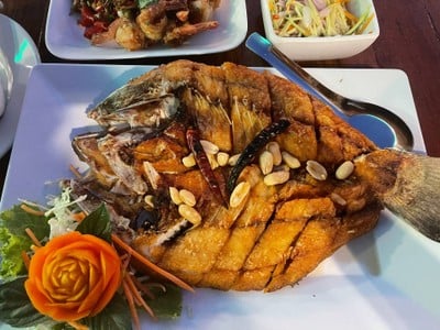 ปลากระพงทอดน้ำปลา