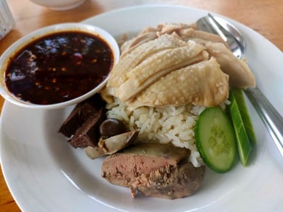 ข้าวมันไก่พิเศษ