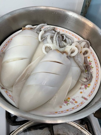 วิธีทำ แกงเขียวหวานปลาหมึกยัดไส้ 🦑 วิธีทำ แกงเขียวหวานปลาหมึกยัดไส้ 🦑