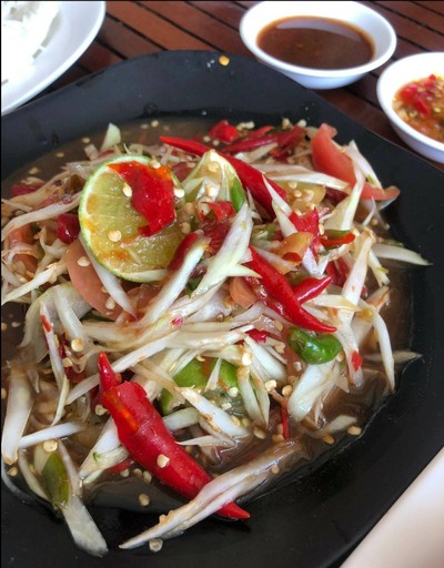 อาหาร หรือ เครื่องดื่ม