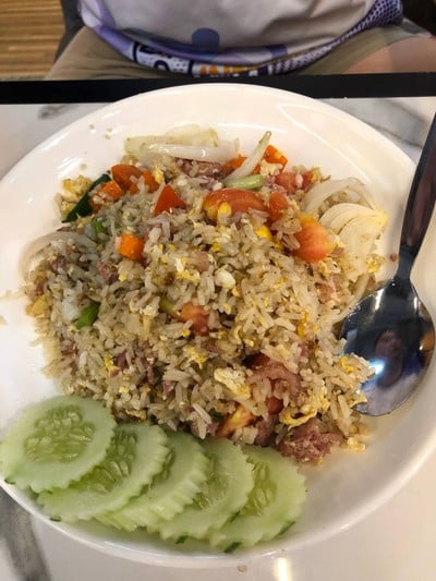 ข้าวผัดแหนม