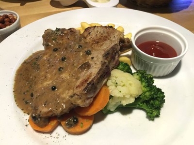 พอร์คช็อป(หมูคุโรบุตะ) ซอสพริกไทยดำ