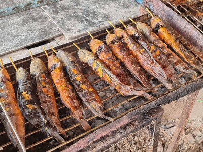 อาหาร หรือ เครื่องดื่ม