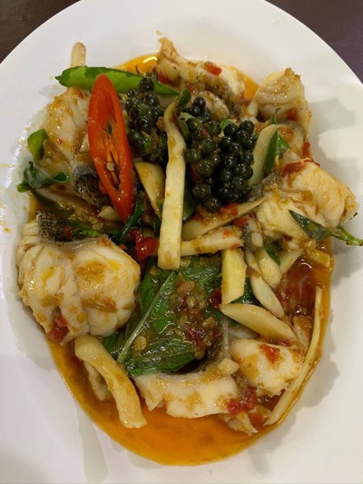 ปลากระพงผัดฉ่า(เนื้อปลา)