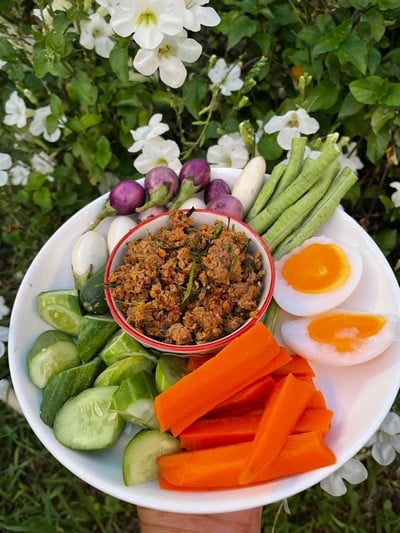 น้ำพริกสมุนไพรไข่ต้ม