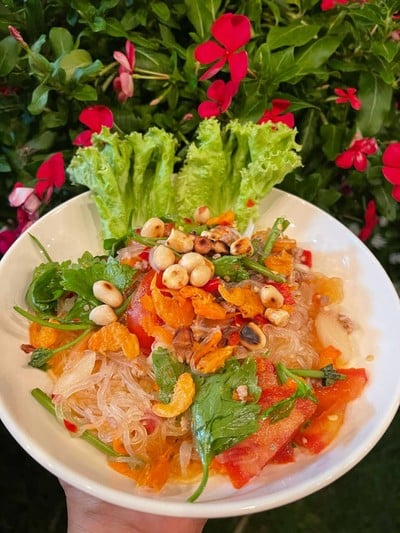 ยำวุ้นเส้น