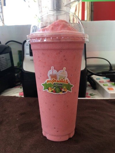 สตอเบอรี่ปั่นนมสด