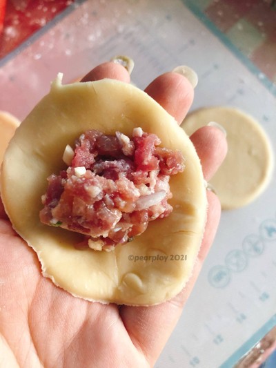 วิธีทำ เปลมินี เกี๊ยวรัสเซีย (Pelmini - Пельмени) วิธีทำ เปลมินี เกี๊ยวรัสเซีย (Pelmini - Пельмени)