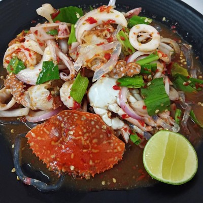 ยำปูม้าสุก