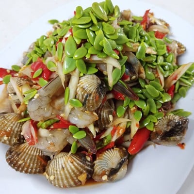 ตำหอยแครง