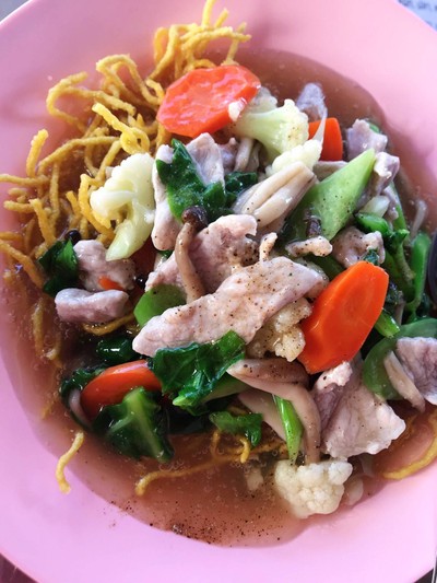 ราดหน้าหมู