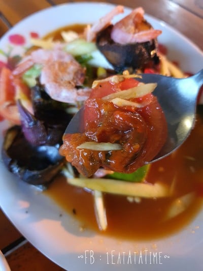 ตำหอยดอง