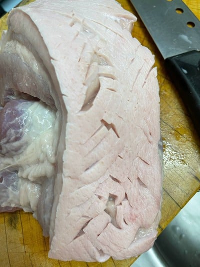 วิธีทำ หมูกรอบคั่วพริกเกลือ 🐷 วิธีทำ หมูกรอบคั่วพริกเกลือ 🐷