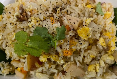 ข้าวผัดบ้านเพื่อน