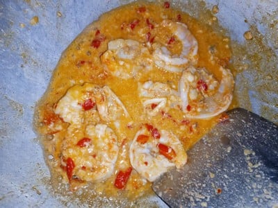 วิธีทำ กุ้งผัดมันกุ้งพริกกระเทียม