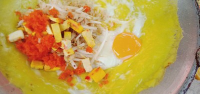 เบื้องญวนไข่ลาวา