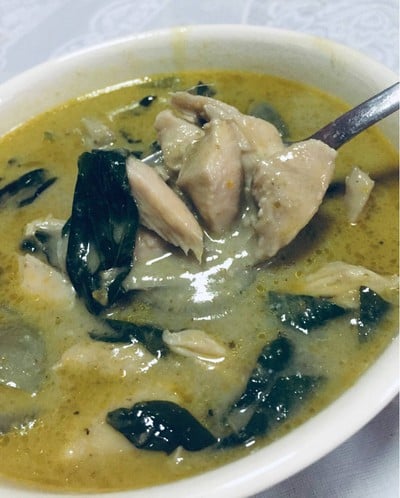 ขนมจีนแกงเขียวหวานไก่