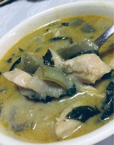 ขนมจีนแกงเขียวหวานไก่