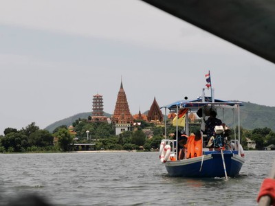 ท่าม่วงบ้านชั้น 1 วัน ล่องเรือท่องเที่ยวทางน้ำ