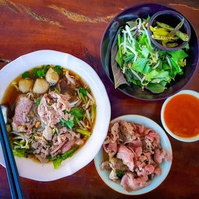 อาหาร หรือ เครื่องดื่ม