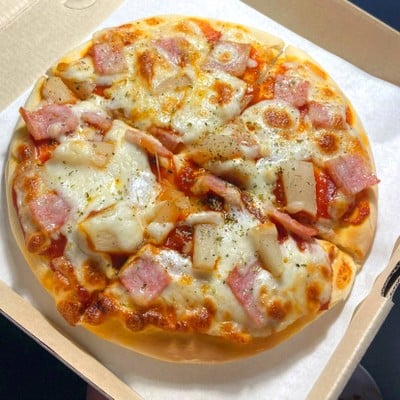 พิซซ่าฮาวายเอี้ยน