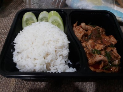 ข้าวผัดพริกแกง