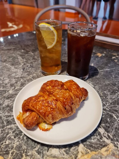 ครัวซองแฮมชีส