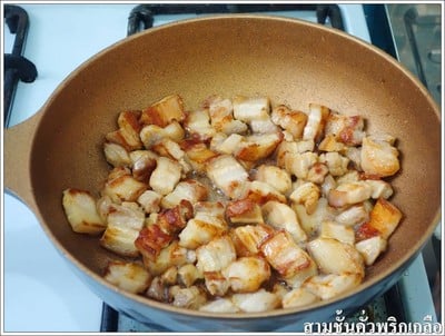 วิธีทำ สามชั้นคั่วพริกเกลือ