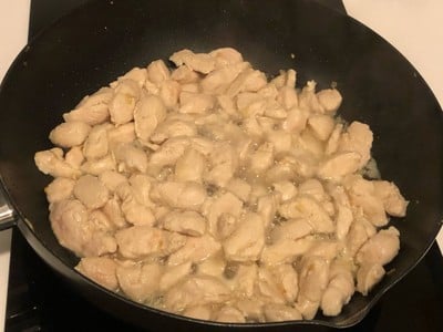 วิธีทำ สันในไก่ผัดกระเทียม วิธีทำ สันในไก่ผัดกระเทียม
